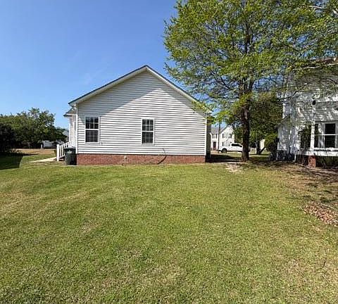 3rd image of 2200 Old Courthouse Dr