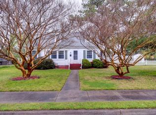 21 Magnolia Pl, Hampton, VA 23669