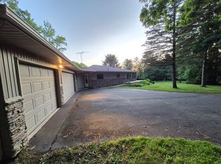 2456 Chilson Rd, Howell, MI 48843
