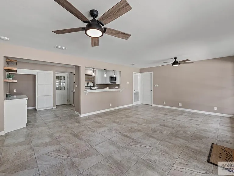 1925 Loquat Dr — Photo 6