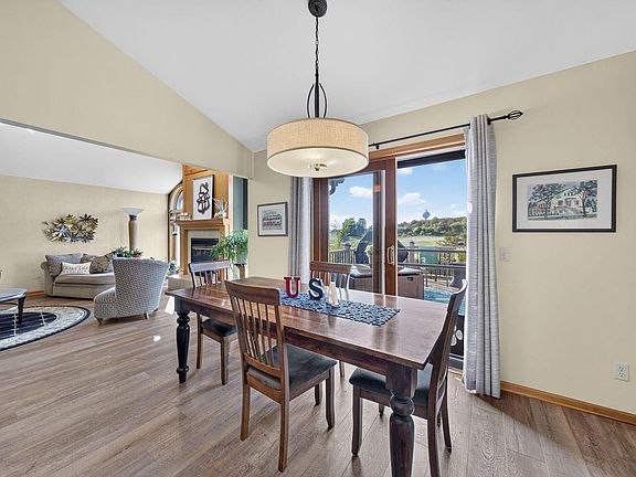 5th image of W6281 St Andrews COURT