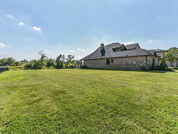 2nd image of 160 Waterstone Dr