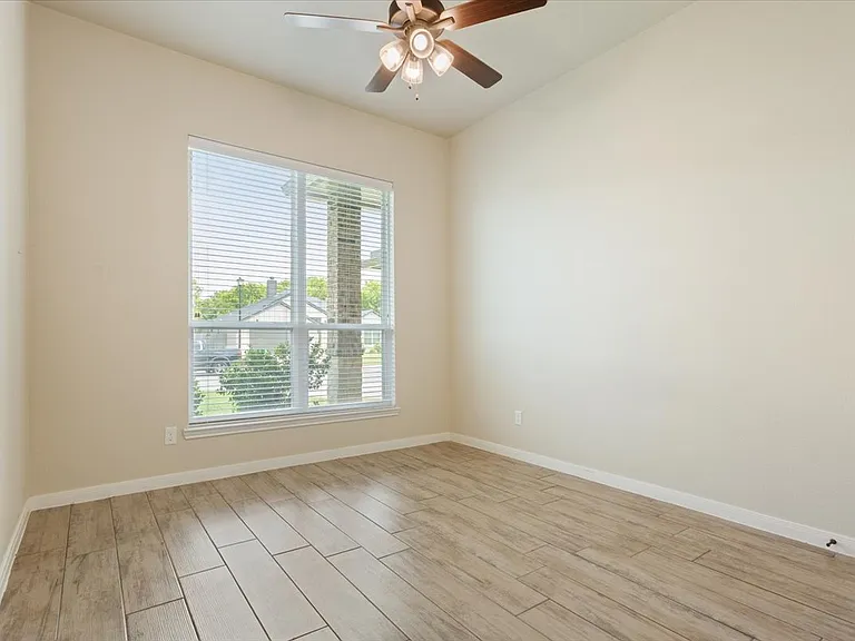 2618 Bolzano Trl — Photo 19