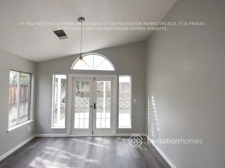 4408 Elk Dr — Photo 8