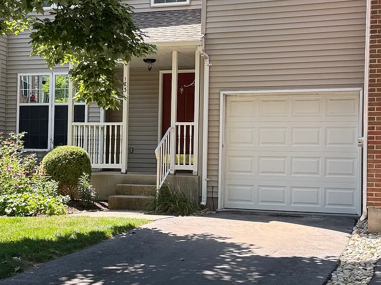 173 Queensbury Pl — Photo 1