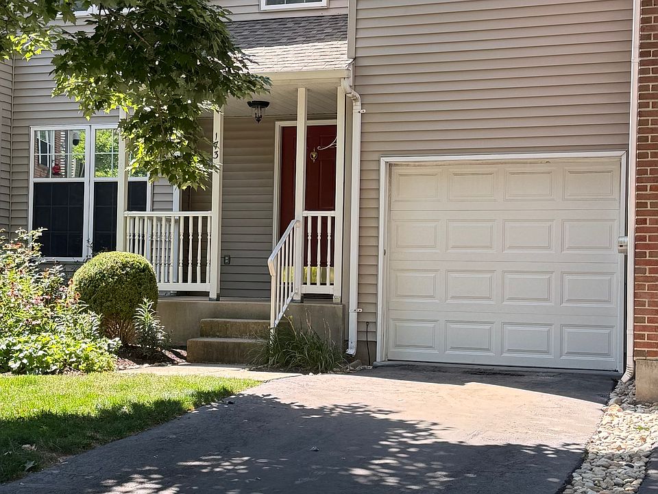 1st image of 173 Queensbury Pl