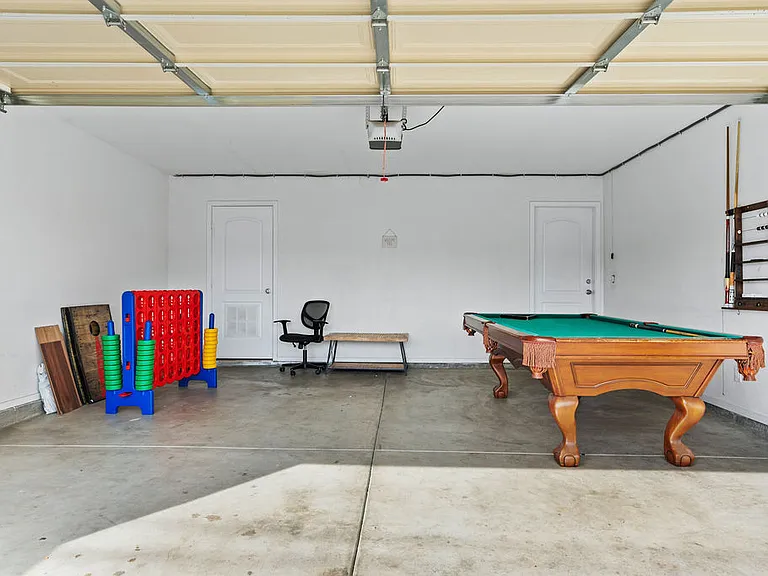 122 N Rowan Ave — Photo 8