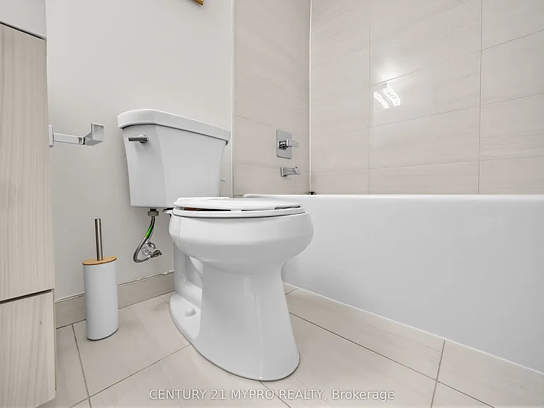 251 Jarvis St #315 — Photo 34