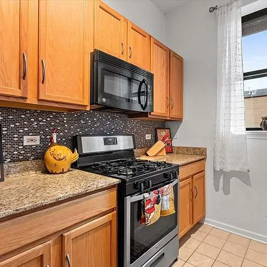 950 W Leland Ave #307 — Photo 7