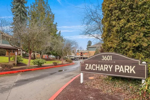 Zachary Park Apartments Photo 1