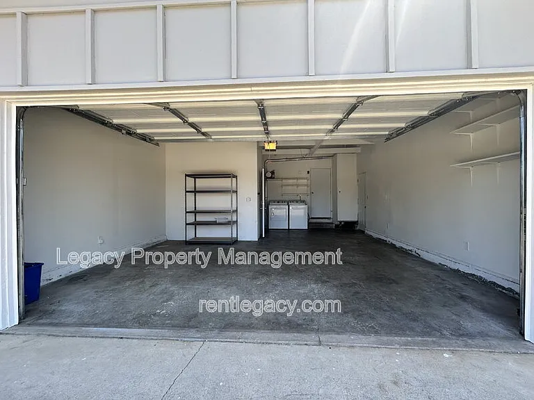 9012 Alderson Ave — Photo 23