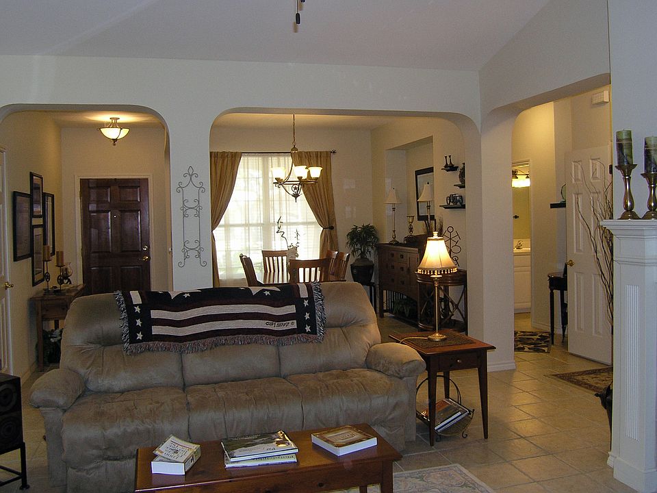 1st image of 106 Marion Dr