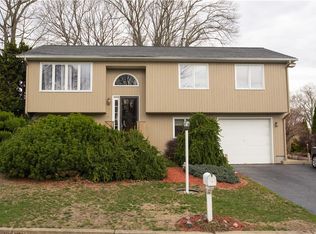 23 Canonchet Trl, Cranston, RI 02921
