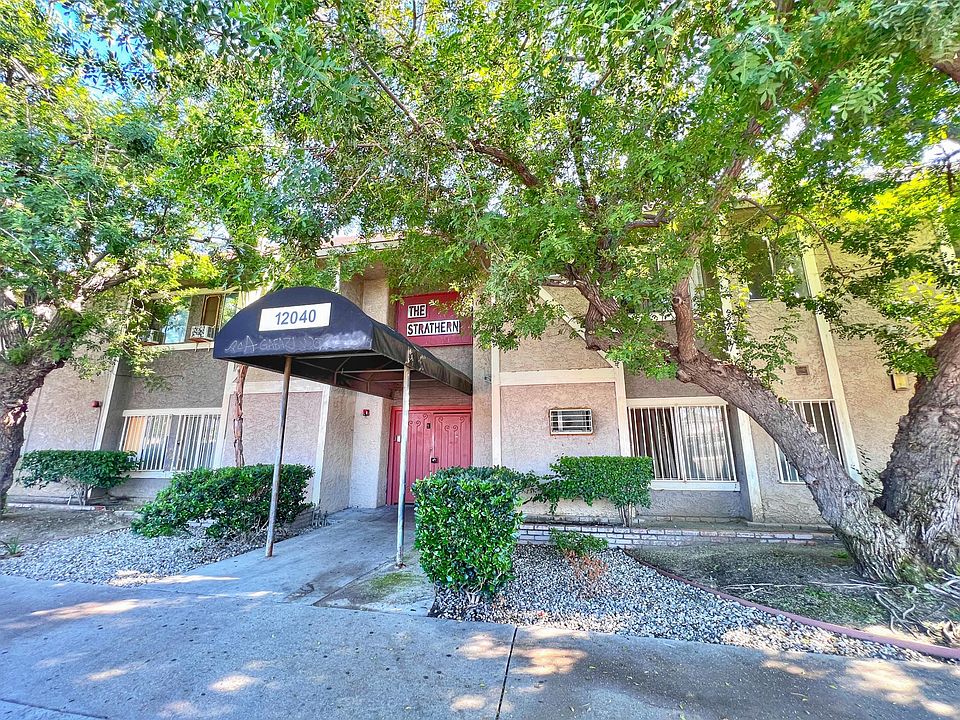 1st image of 12040 Strathern St #21