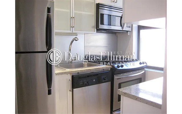 Rented by Douglas Elliman | media 18