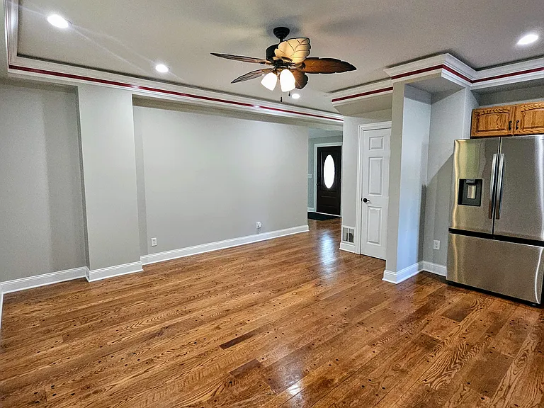203 N Page St — Photo 6