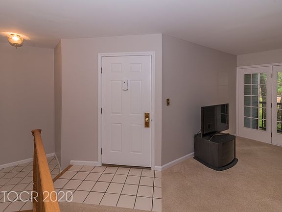 4th image of 200 Cambridge Dr