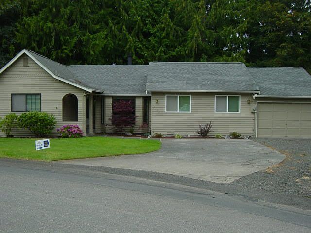 End of the cul-de-sac front view
