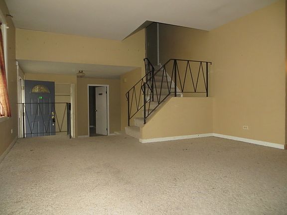 5th image of 538 Hampshire Ln