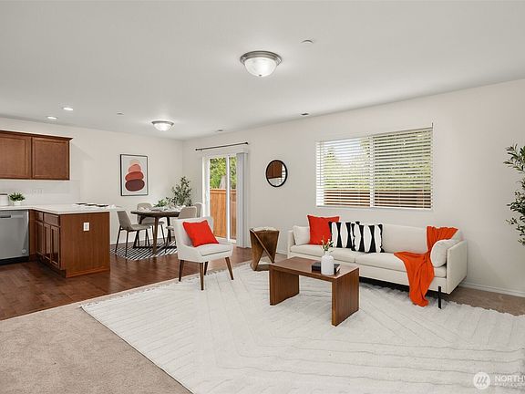 4th image of 19015 25th Drive SE