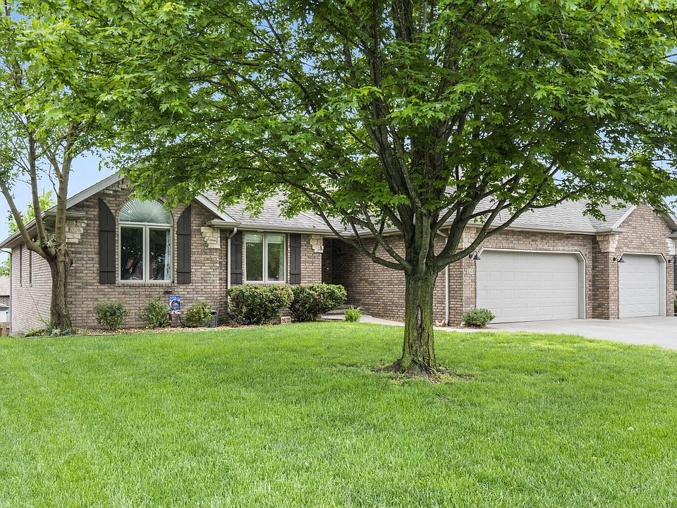 620 N Maplewood Hills Road, Nixa, MO 65714 | Zillow