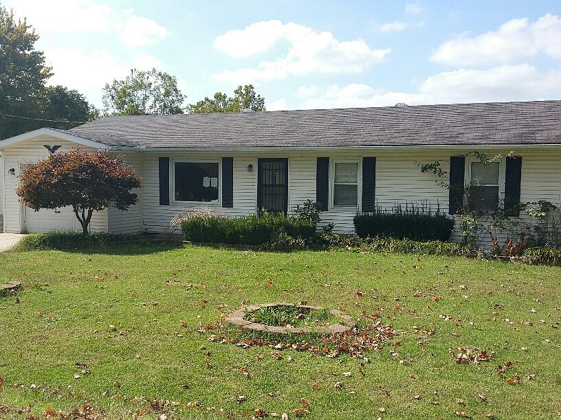 417 E Cross St, Dongola, IL 62926 Zillow