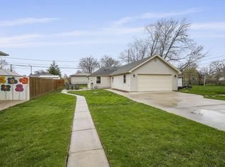 2008 Wustum Ave, Racine, WI 53404