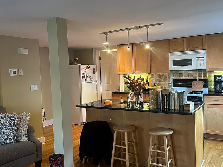20 Lathrop Ave — Photo 6