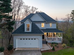 28 Mountain Trail Ct SW, Cartersville, GA 30120