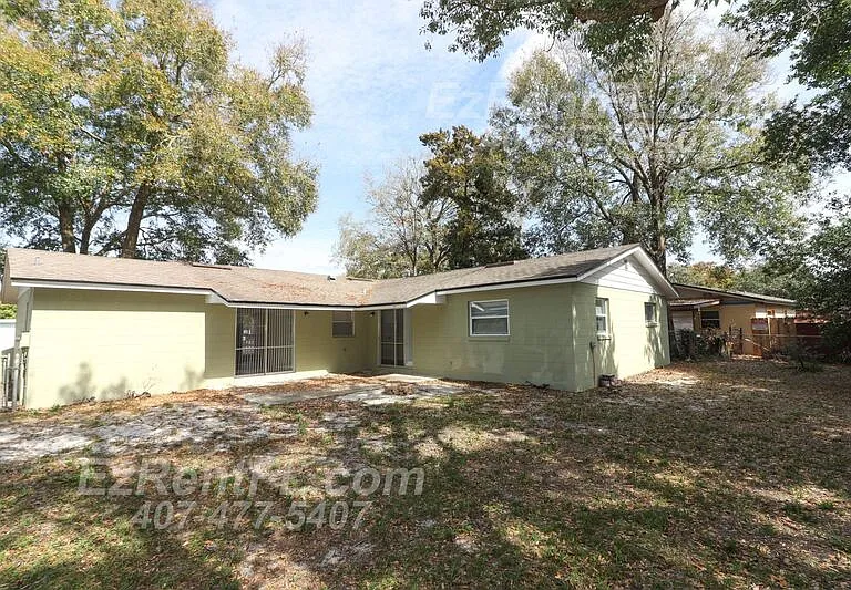 858 Bishop Dr — Photo 32