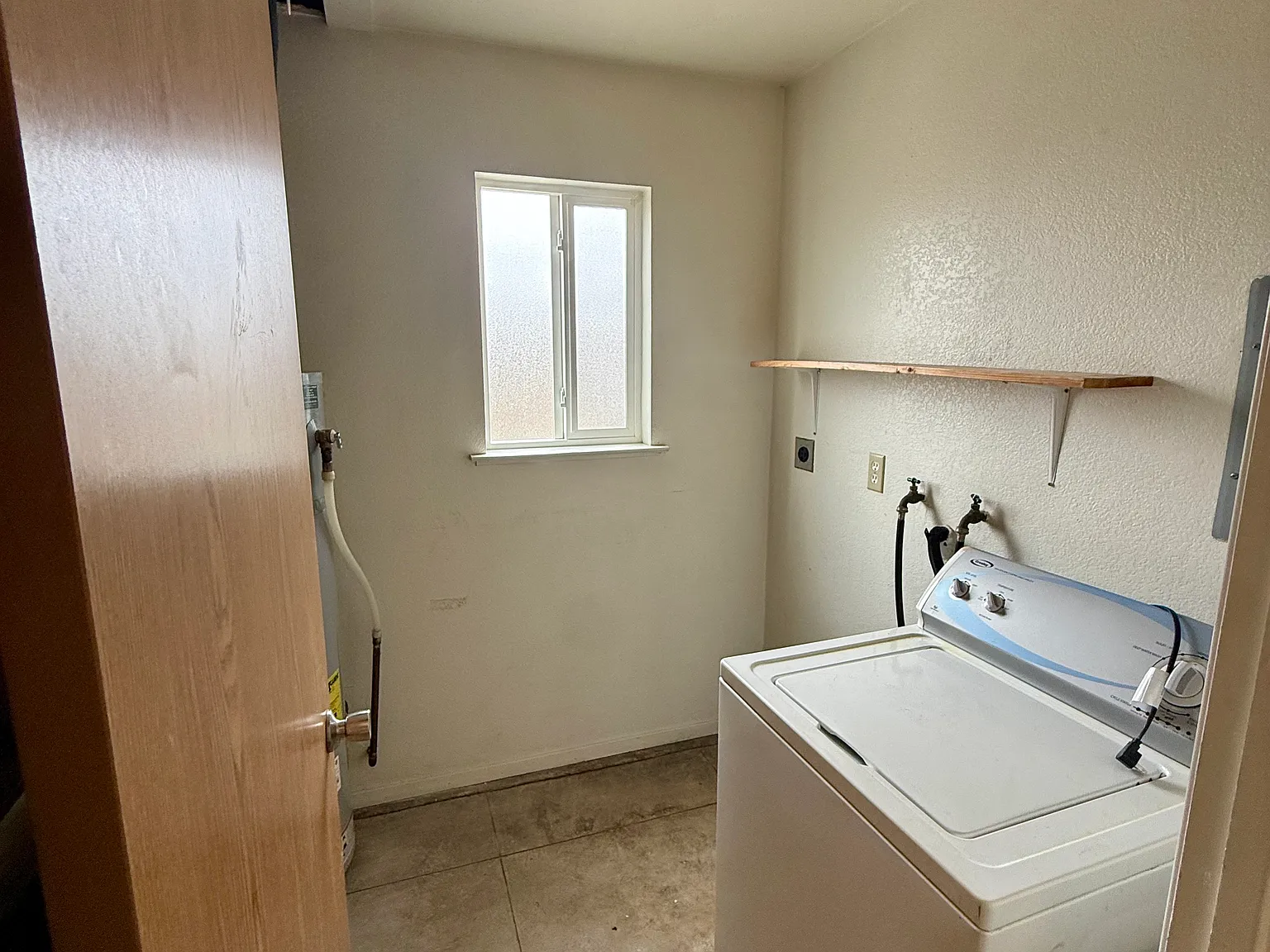 4 bed, 1400 sqft, $2,400 — Photo 4