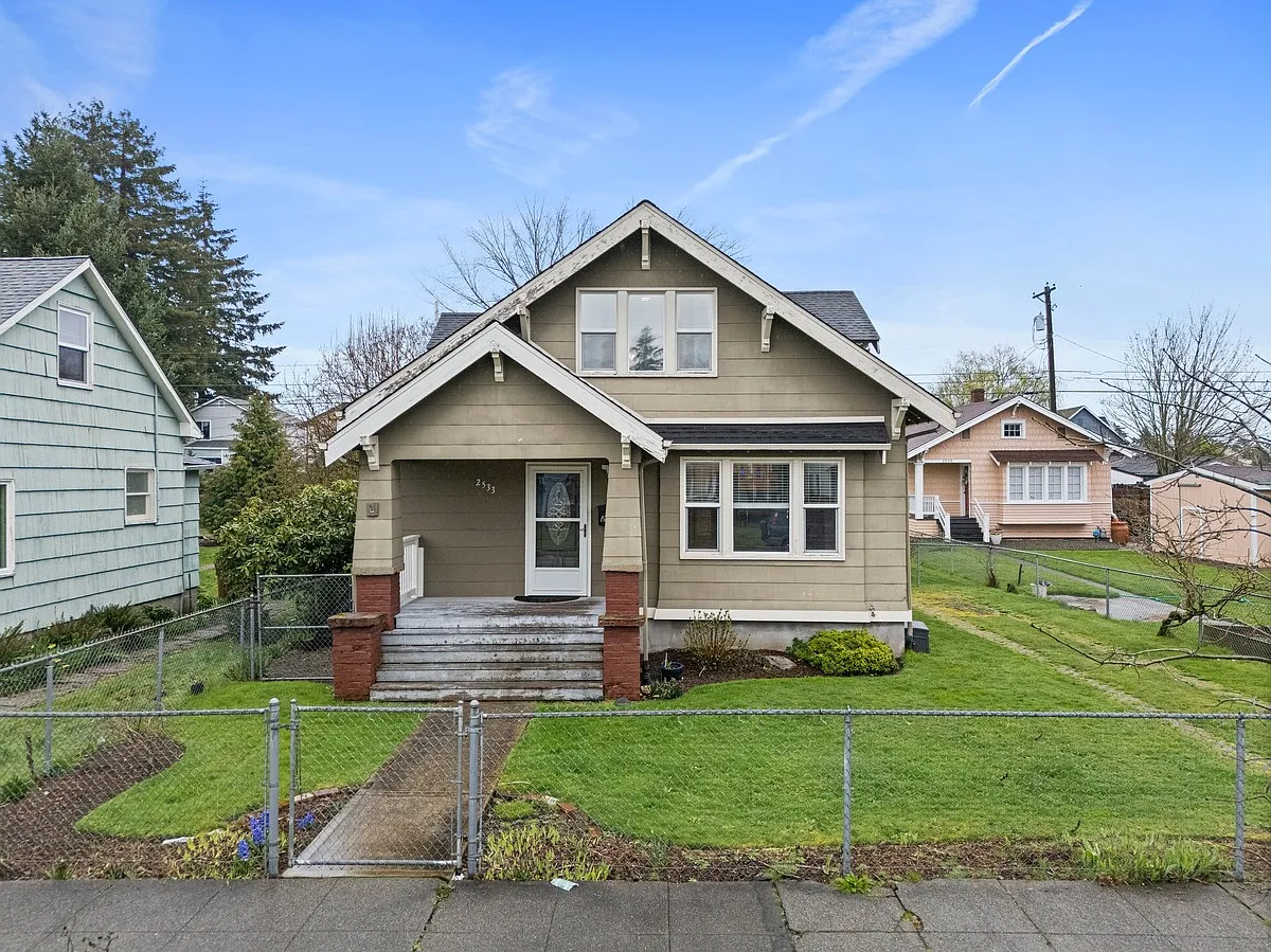 4 bed, 1.5 bath, 1831 sqft, $2,750 — Photo 2