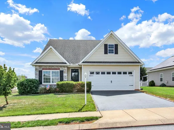 15 Evan Dr, York, PA 17404