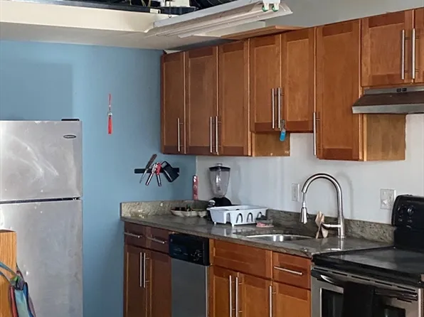 49 Munroe St APT 306, Lynn, MA 01901