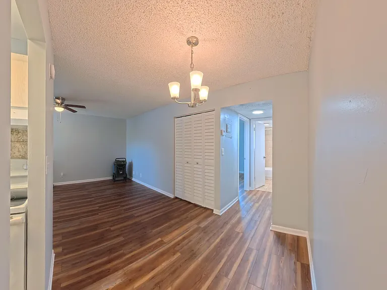 2301 SE 4th St #12 — Photo 10