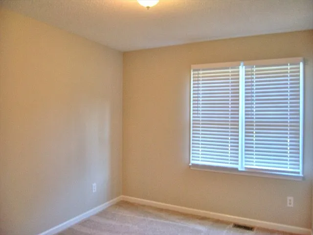 425 Johnson St — Photo 13
