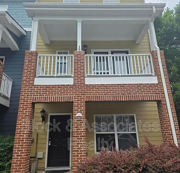 124 Braeside Ct — Photo 1