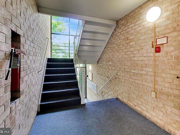 5th image of 3720 Bel Pre Rd APT 1