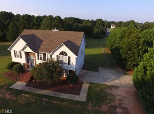 1122 Hampton Rd, Hampton, GA 30228