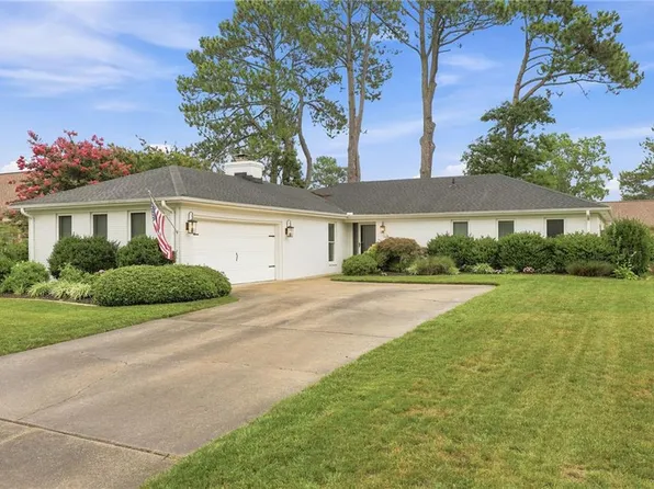 1264 Parkside Pl, Virginia Beach, VA 23454