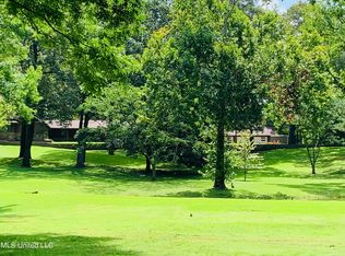 5520 Jordan Dr, Horn Lake, MS 38637