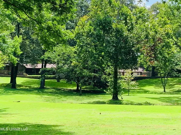 5520 Jordan Dr, Horn Lake, MS 38637