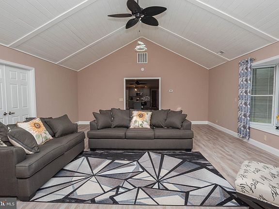 4th image of 35526 Janus Ct
