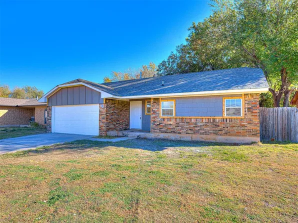 4412 Meadowpark Dr, Midwest City, OK 73110