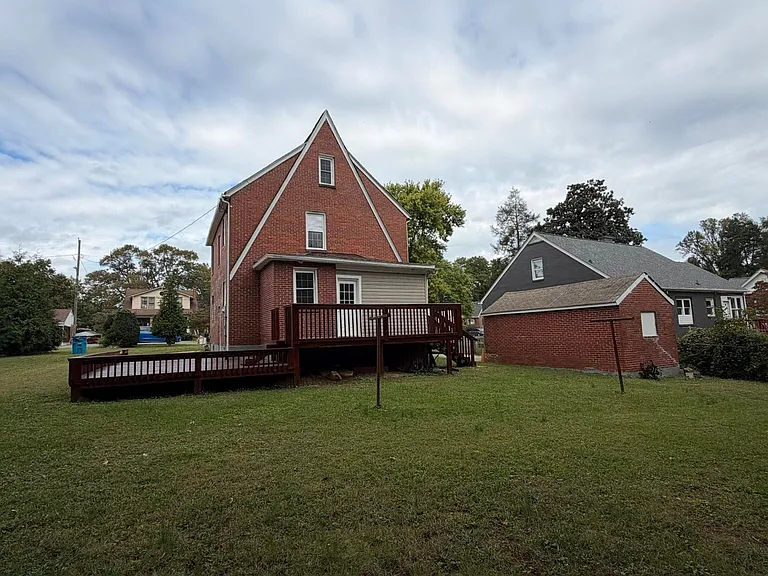 139 Lee Ave NE — Photo 23