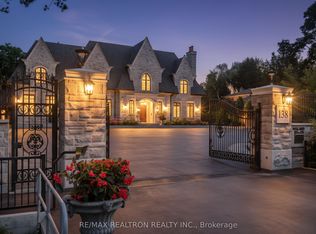 138 Centre St, Vaughan, ON L4J1G4