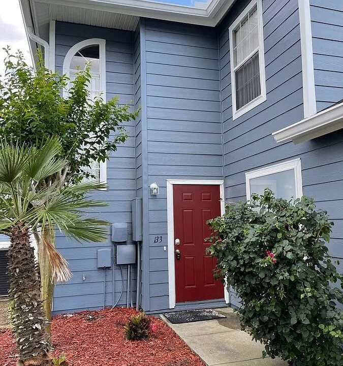 133 Mango Dr