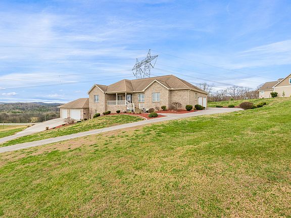 4th image of 180 Hillview Ln