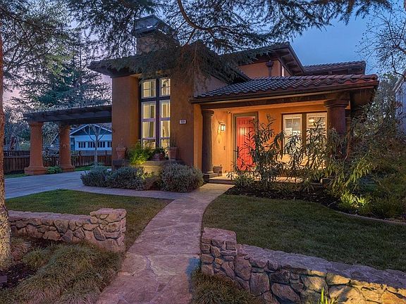 2nd image of 725 Iris Gardens Ct