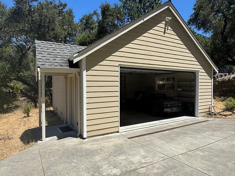 325 Vista Robles Dr — Photo 39